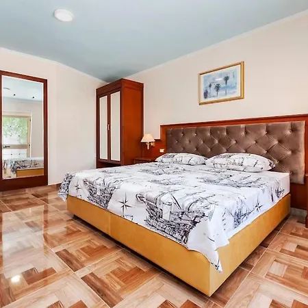 Villa Roman Villa (Adults Only)